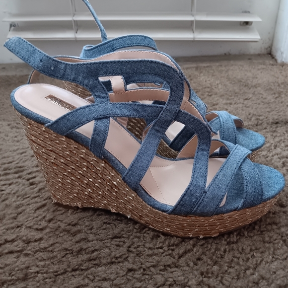 Jennifer Lopez Shoes - JLo Denim Wedge Sandals EUC